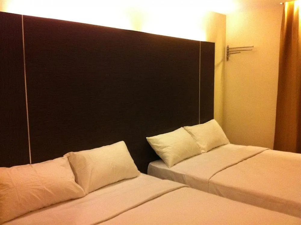 Yomi Hotel Kota Kinabalu 3*,